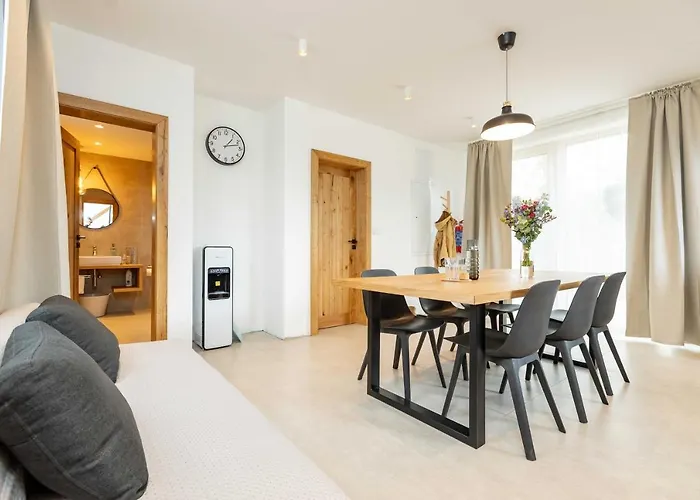 Katlov Homes Appartement *